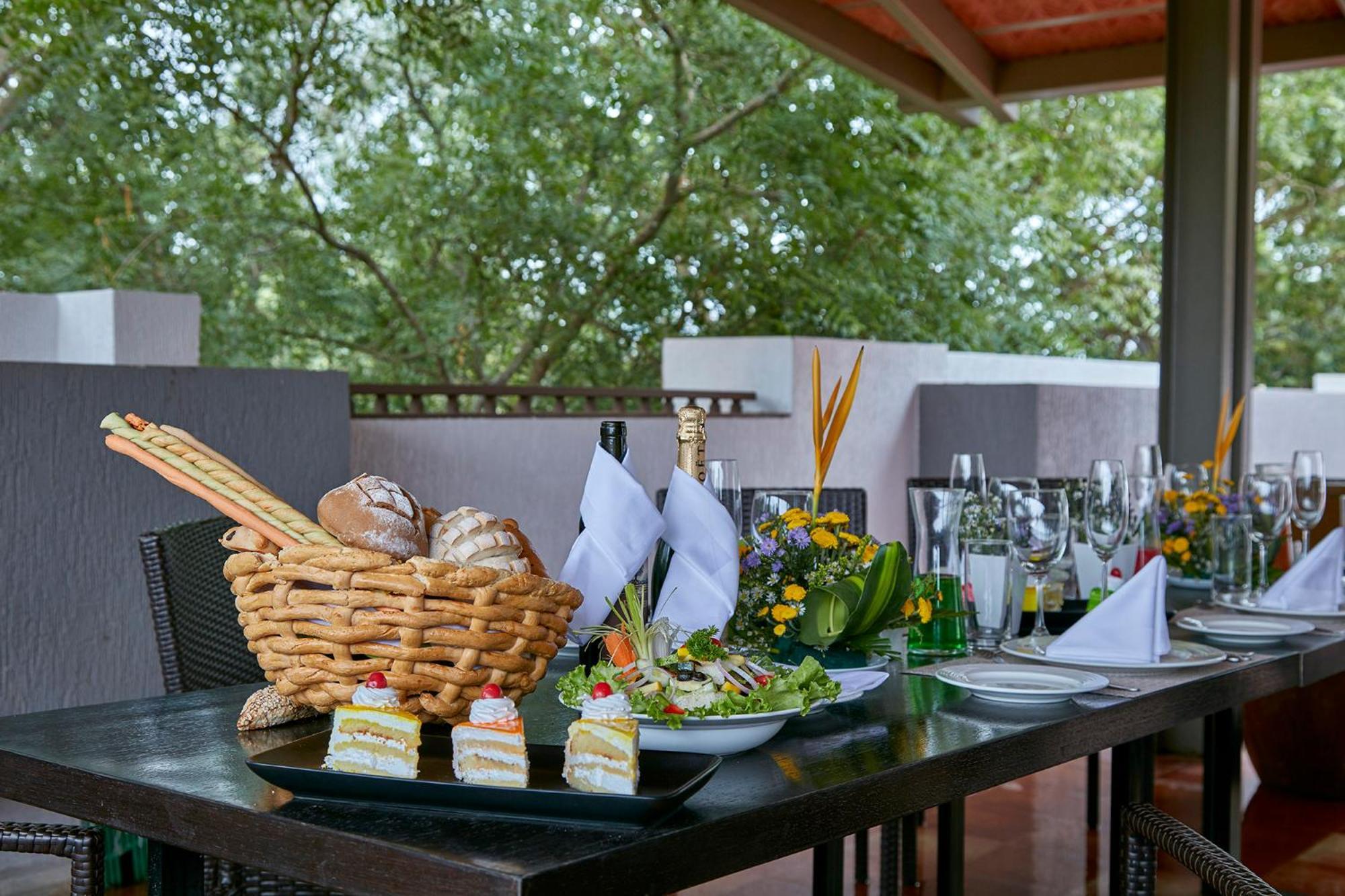Signature Club Resort Devanahalli Buitenkant foto