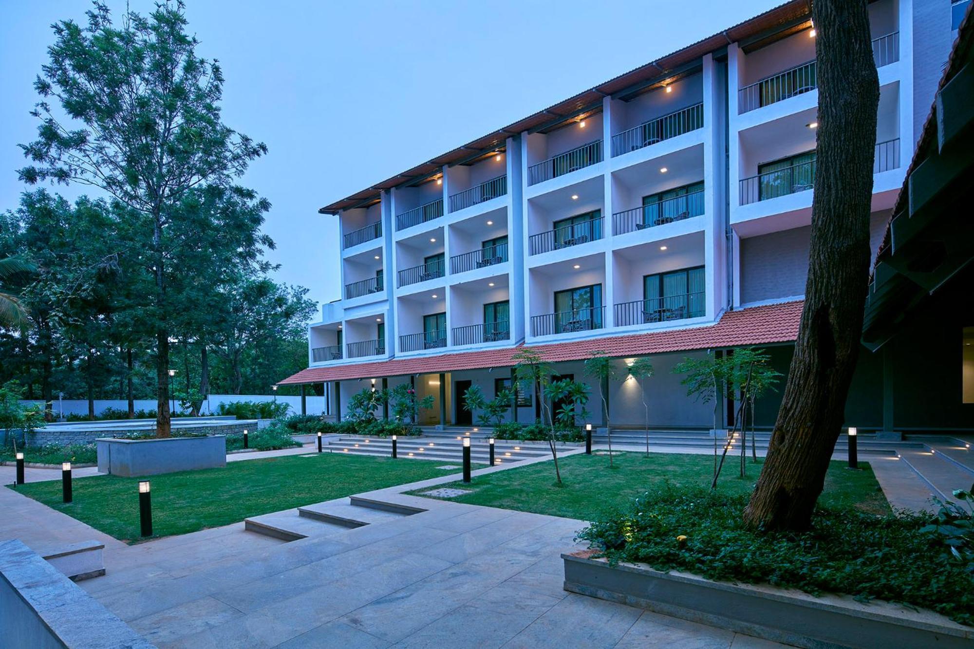 Signature Club Resort Devanahalli Buitenkant foto