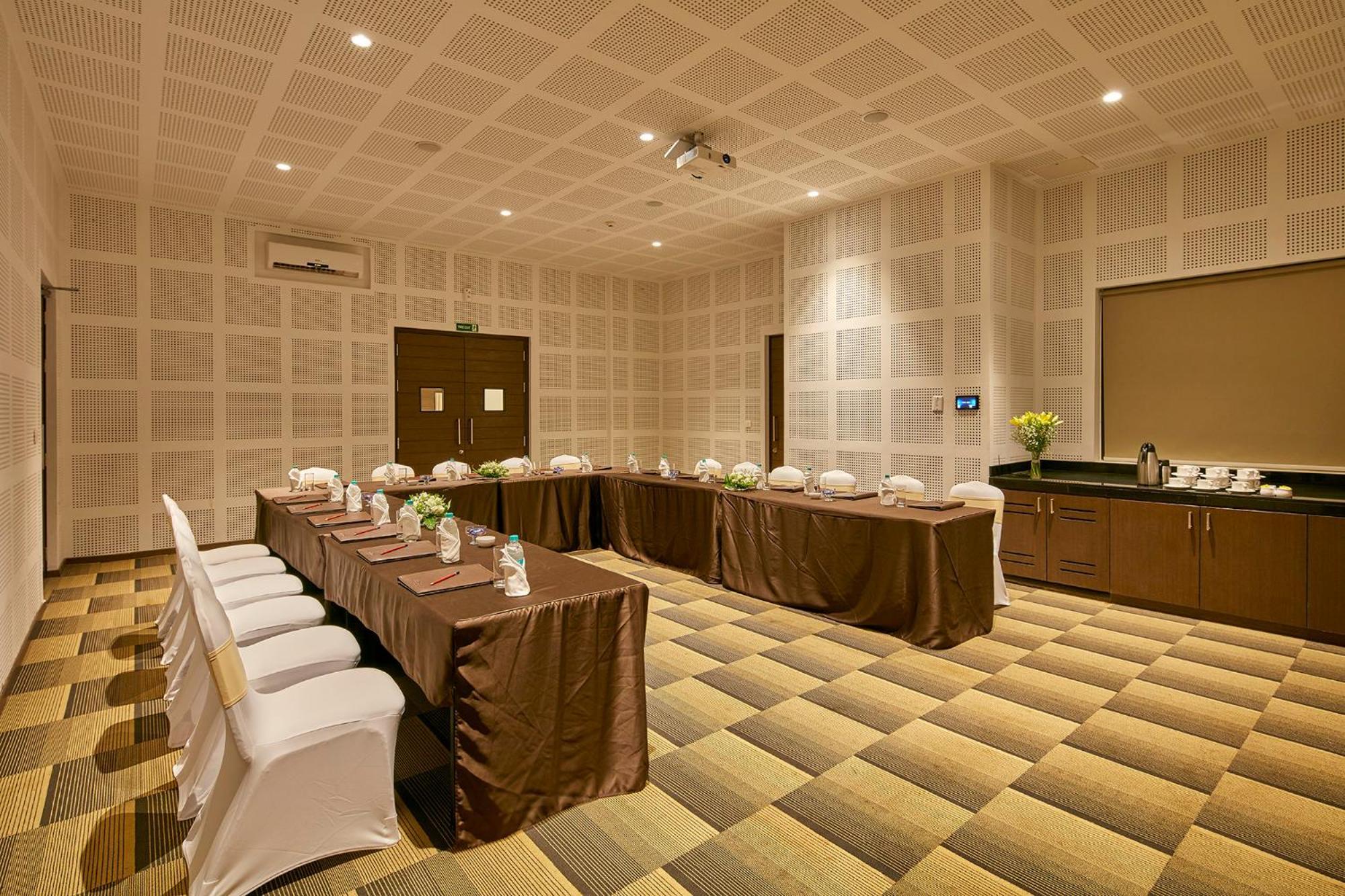 Signature Club Resort Devanahalli Buitenkant foto