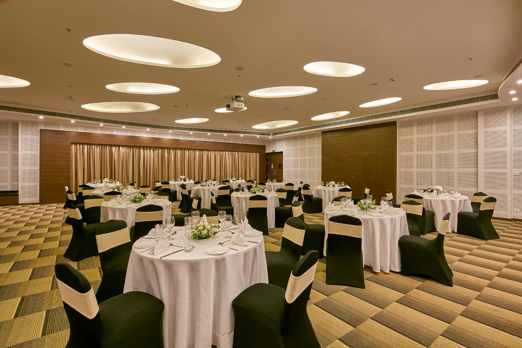 Signature Club Resort Devanahalli Buitenkant foto