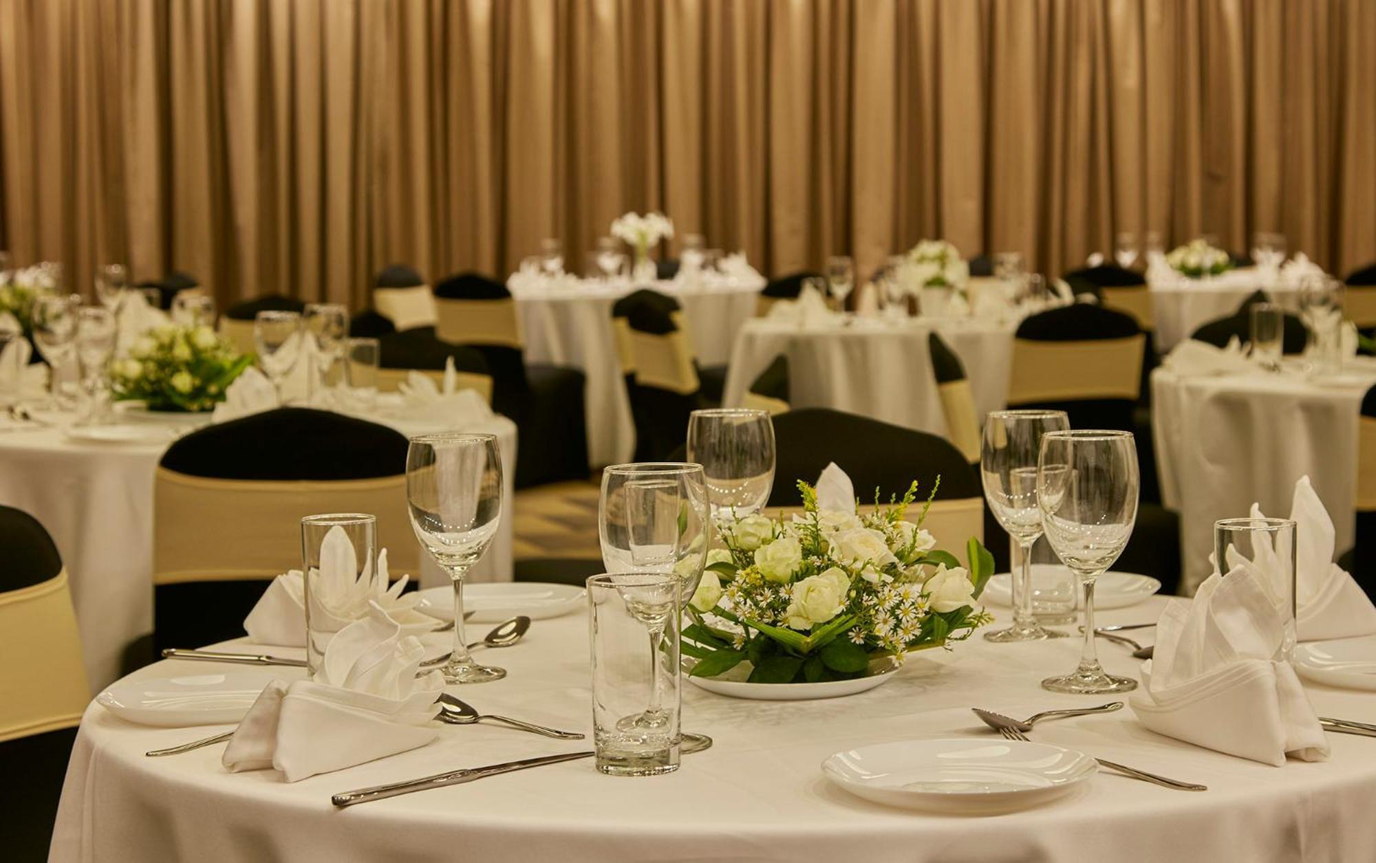 Signature Club Resort Devanahalli Buitenkant foto